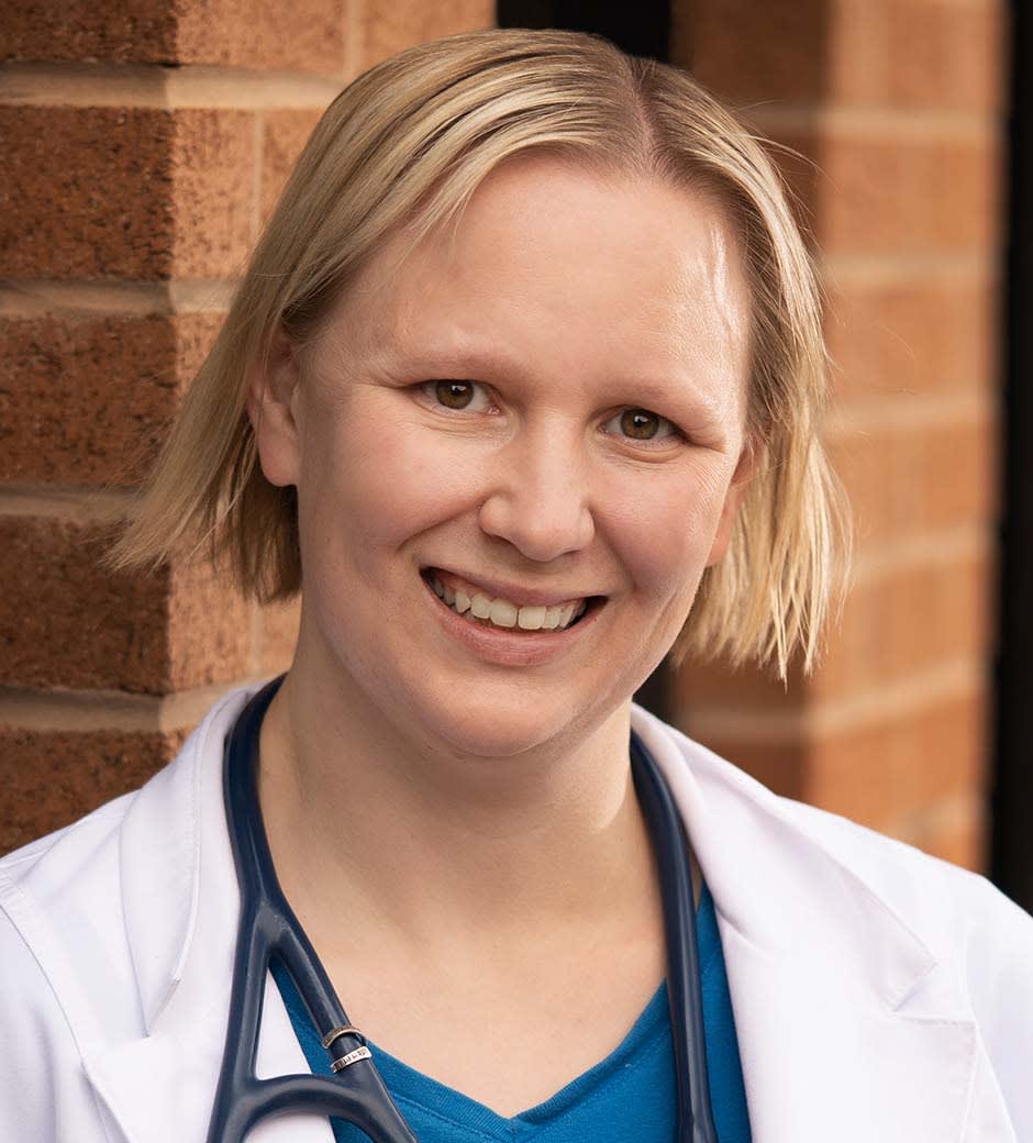 Dr. Sarah McMillan, Vienna Veterinary Oncologist